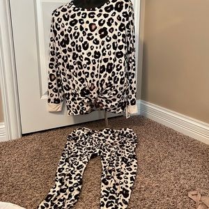 Stars Above soft Stucco leopard print pajamas set Large brand new with tags